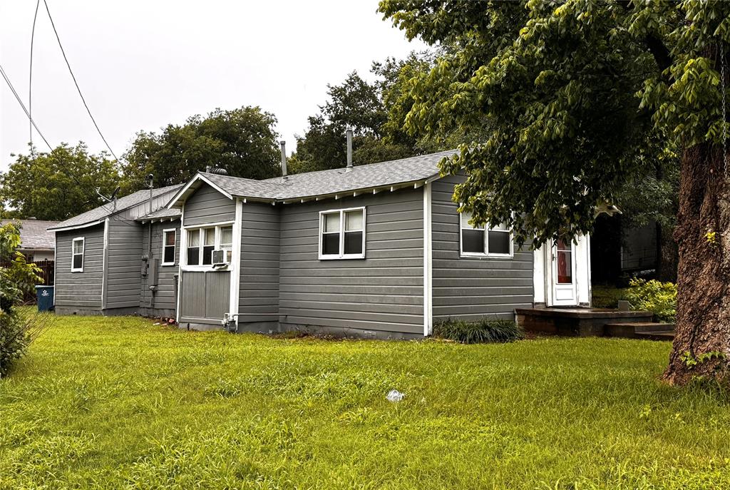 2931 S Barrett Avenue - Photo 2
