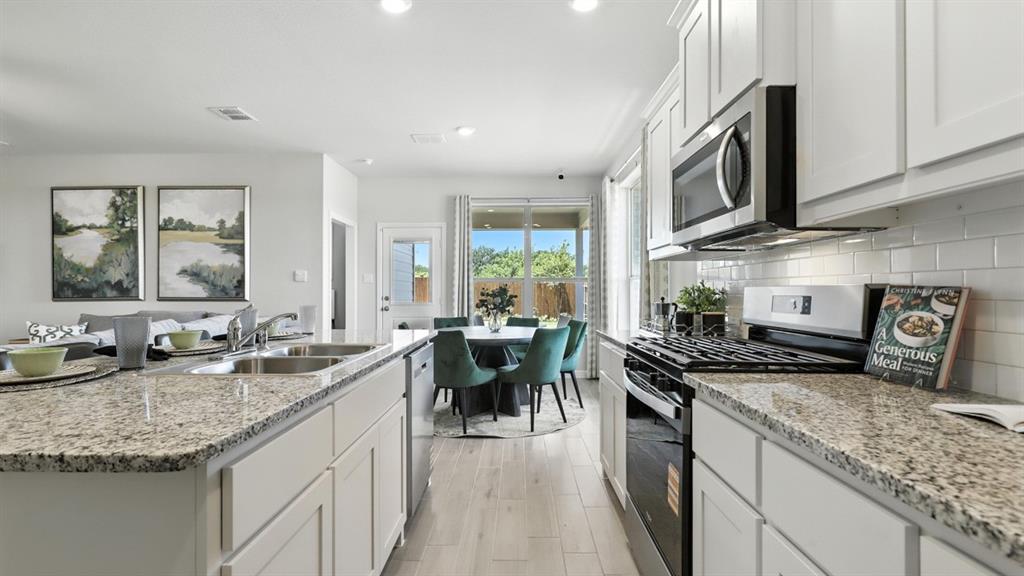 612 HARVEY Street - Photo 4