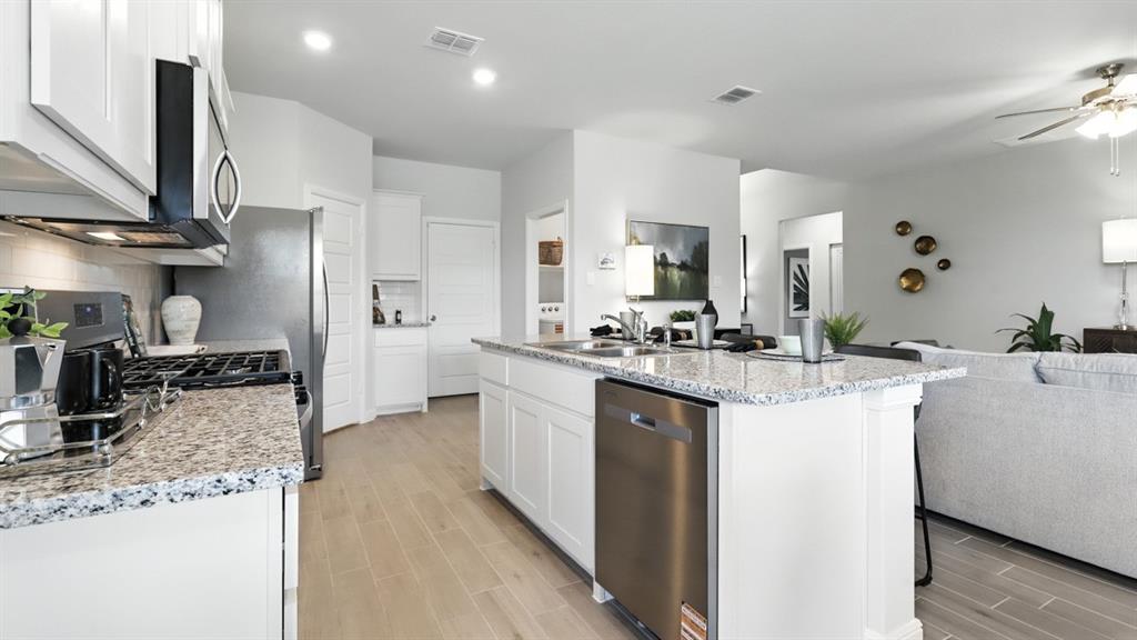 612 HARVEY Street - Photo 7