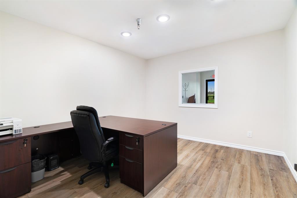 3790 Lamar Avenue - Photo 13