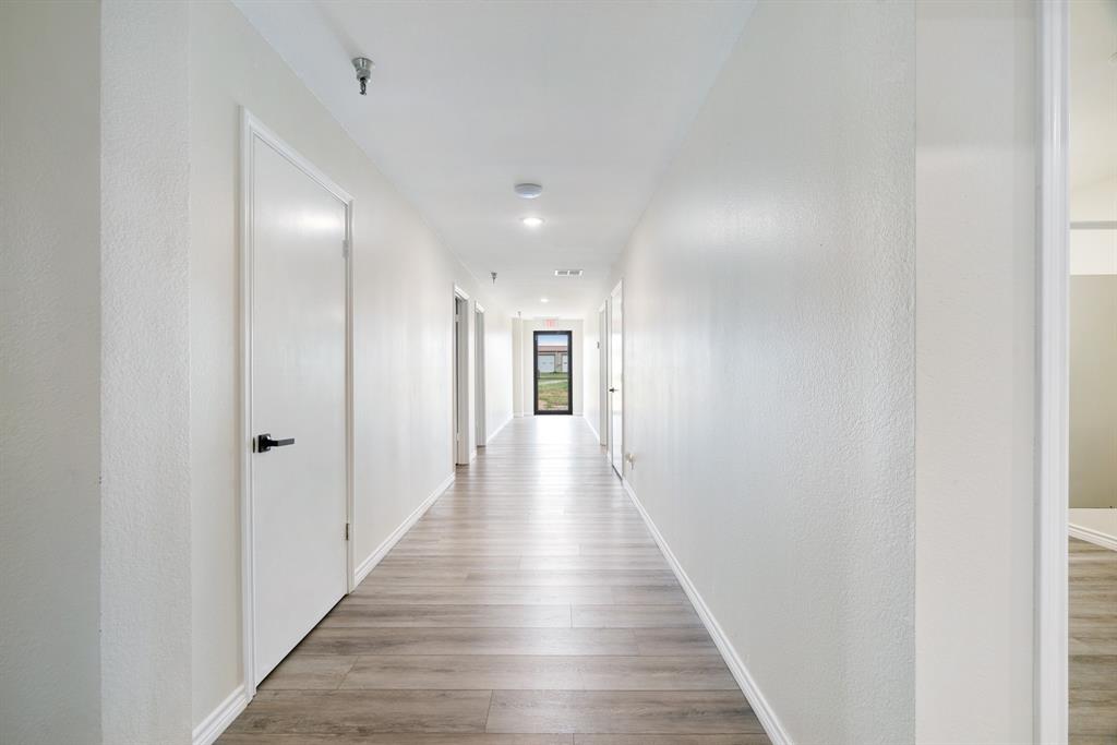 3790 Lamar Avenue - Photo 18