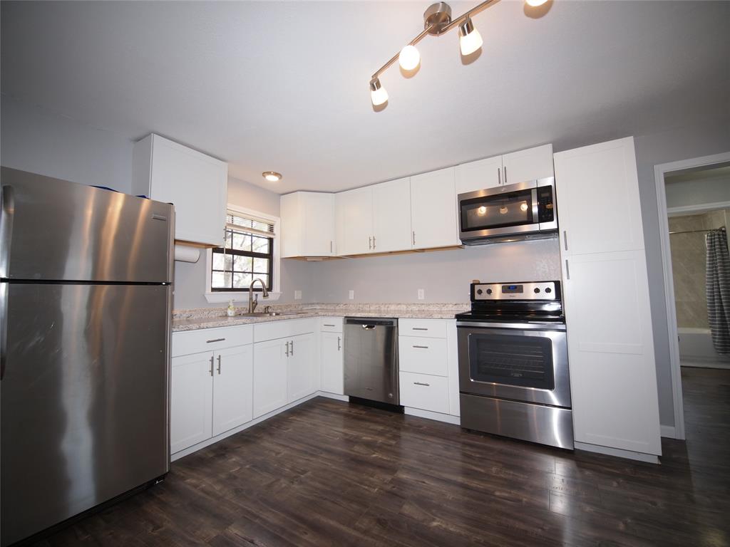 1327 Old Jacksboro Road - Photo 2