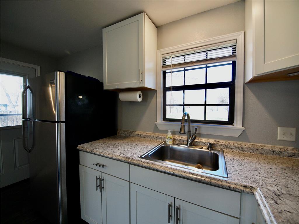 1327 Old Jacksboro Road - Photo 4
