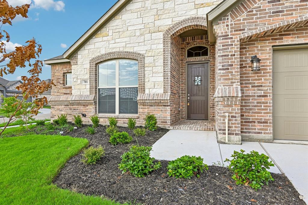 701 Broken Bow Lane - Photo 3
