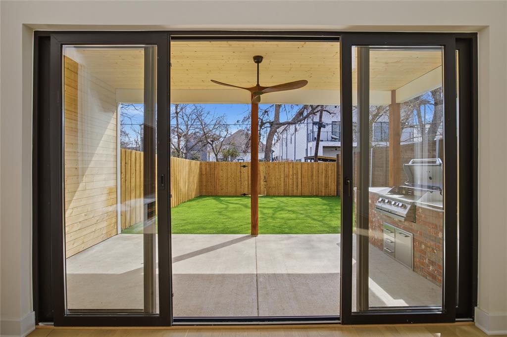 4220 MUNGER Avenue - Photo 12