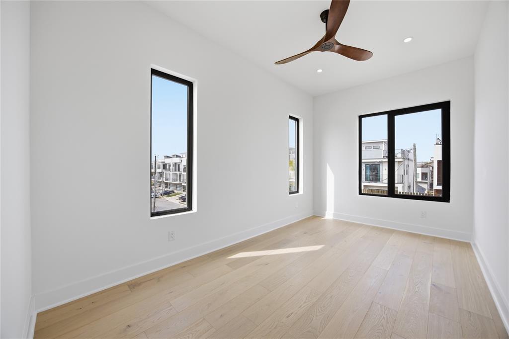 4220 MUNGER Avenue - Photo 24