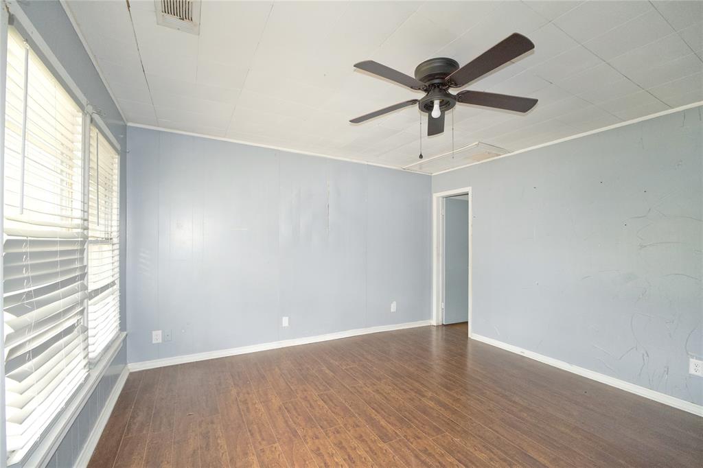 1429 S Elm - Photo 2