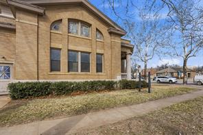 700 Elm Street - Photo 4