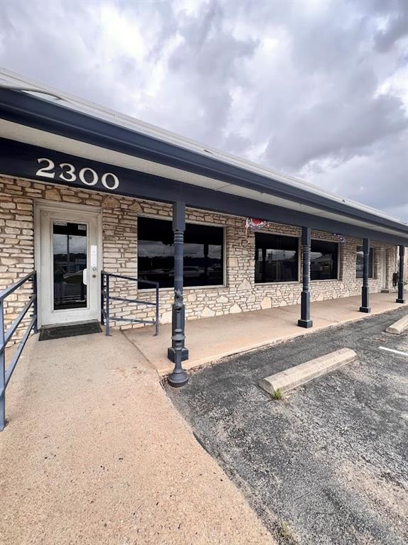 2300 N US Highway 281 - Photo 1