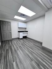 2300 N US Highway 281 - Photo 10