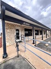2300 N US Highway 281 - Photo 2