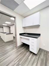2300 N US Highway 281 - Photo 29