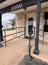 2300 N US Highway 281 - Photo 4