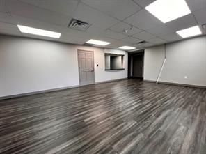 2300 N US Highway 281 - Photo 7