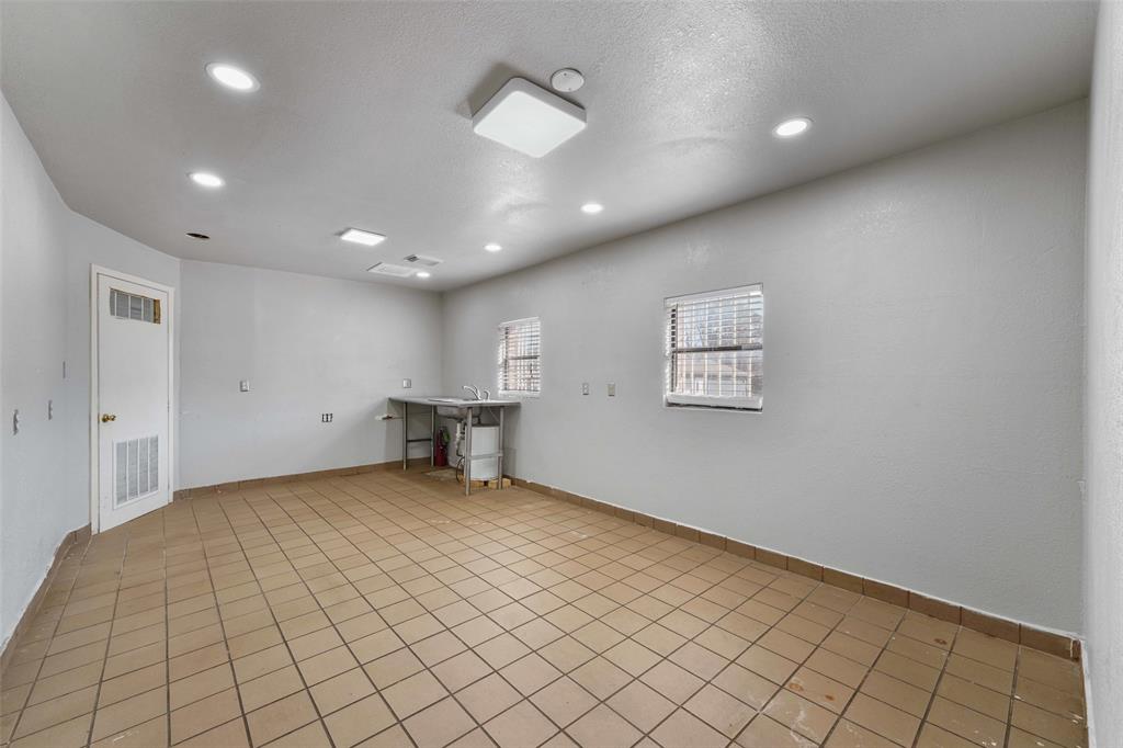 501 NE 31st Street - Photo 19