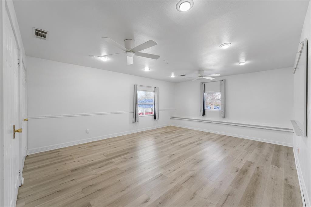 501 NE 31st Street - Photo 31
