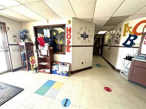 2210 Kelly Boulevard - Photo 4
