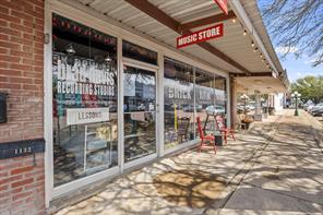 1132 Main Street - Photo 2