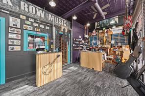 1132 Main Street - Photo 3