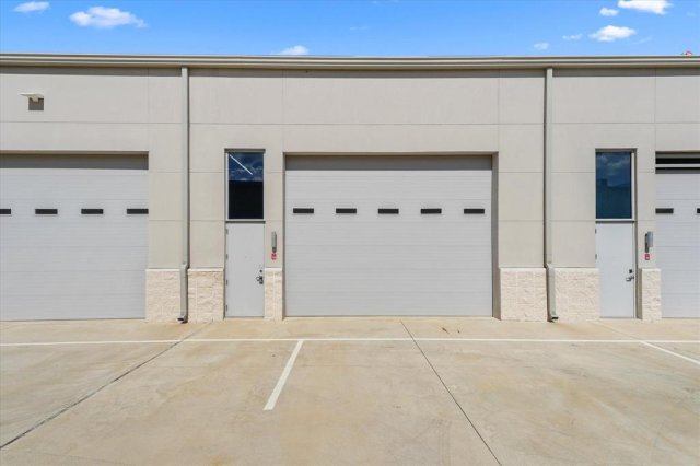 1725 N Highway 377