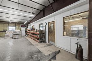 2305 N Main Street - Photo 28