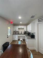 910 18th Street - Photo 8