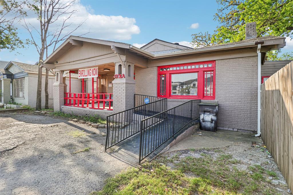 4908 E Lancaster Avenue - Photo 3