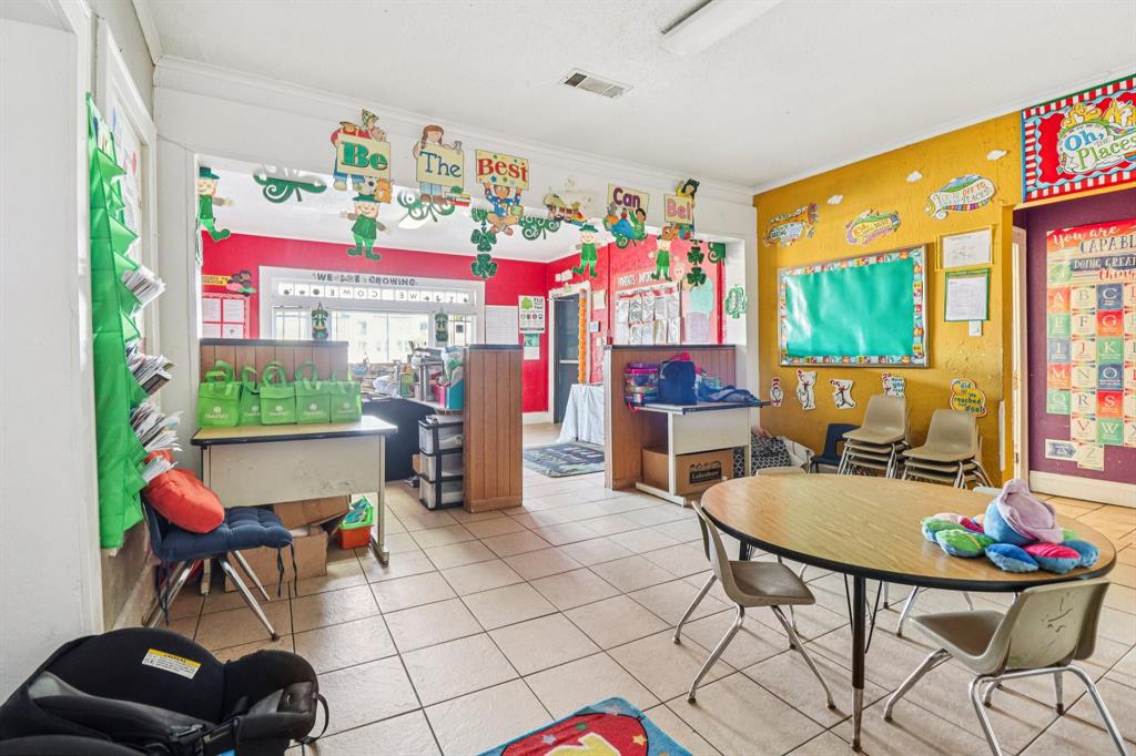 4908 E Lancaster Avenue - Photo 5