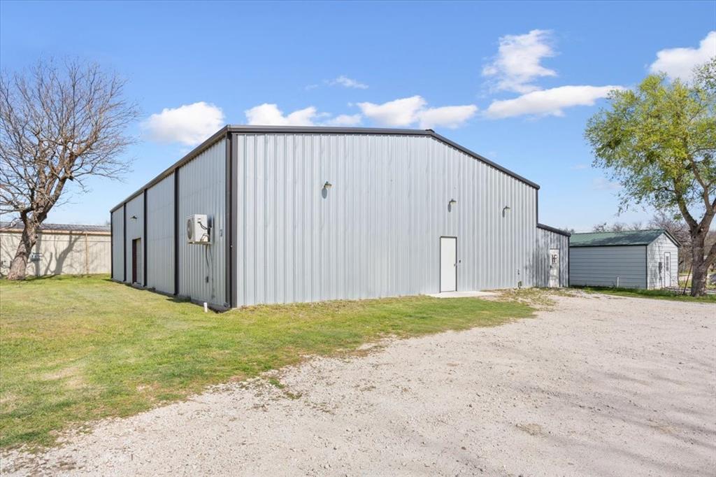 302 N Elm Avenue - Photo 3