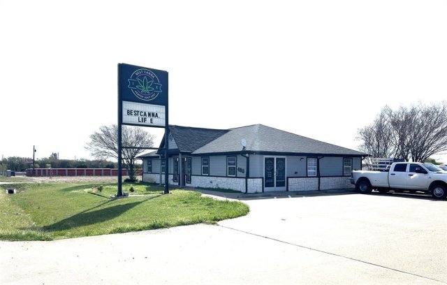 400 E Highway 67
