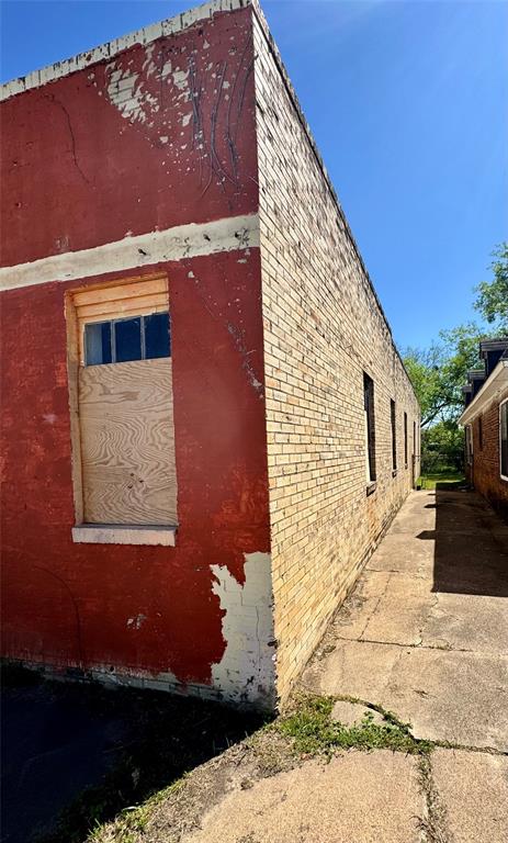 107 W Main Street - Photo 2