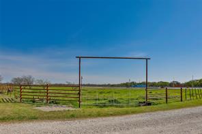 3511 S Interstate 35 - Photo 10