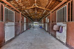 3511 S Interstate 35 - Photo 20