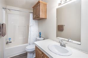 3511 S Interstate 35 - Photo 35
