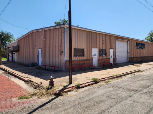 200 E Pecan Street