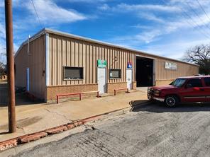 200 E Pecan Street - Photo 2