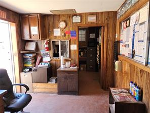 200 E Pecan Street - Photo 4