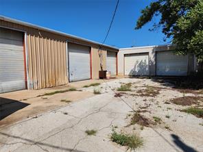 200 E Pecan Street - Photo 8