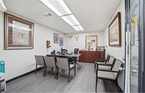 2908 E 11th Street - Photo 13