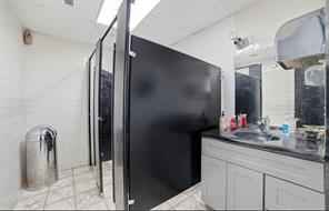 2908 E 11th Street - Photo 15
