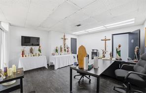 2908 E 11th Street - Photo 26