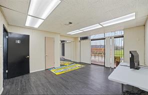 2908 E 11th Street - Photo 30