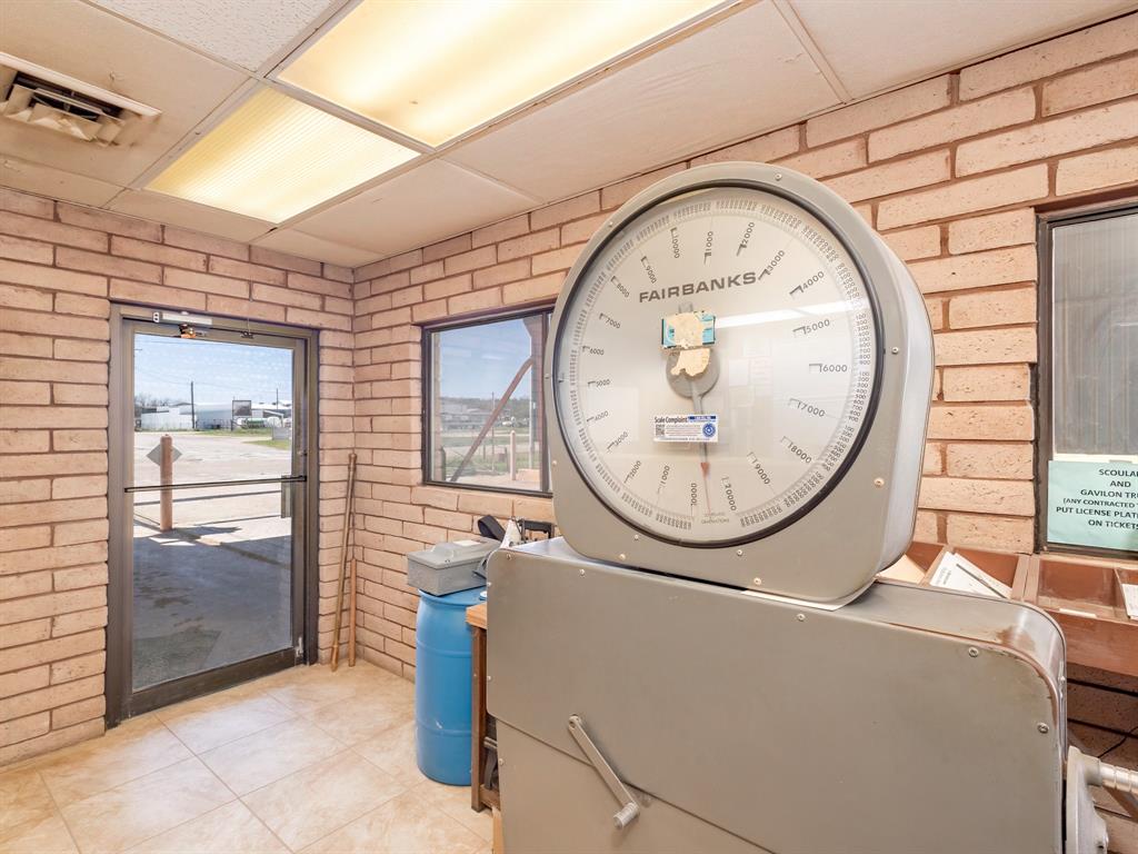 716 Brush Street - Photo 25