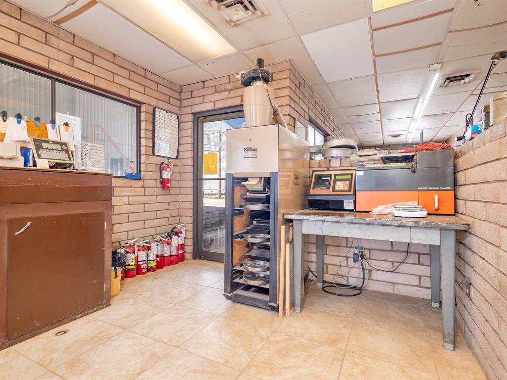 716 Brush Street - Photo 26