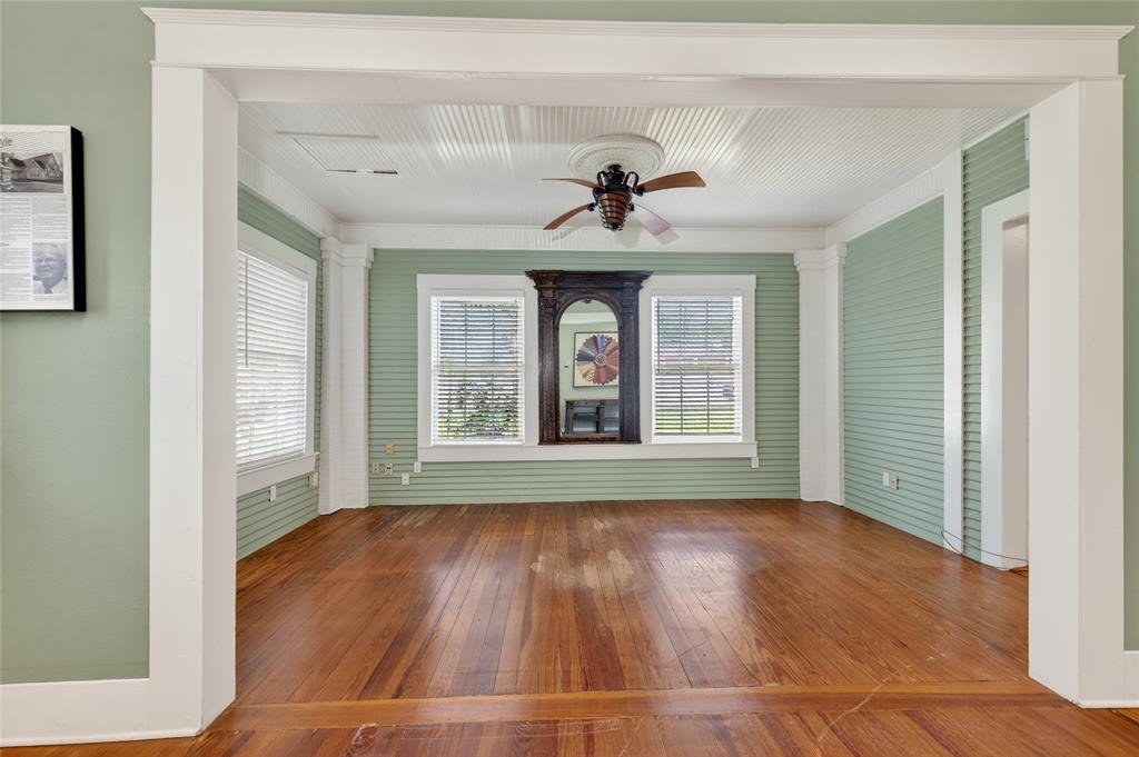 214 E College Street - Photo 13