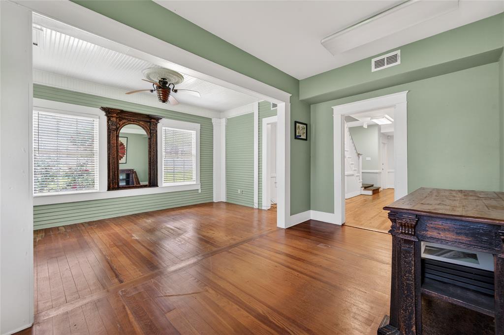 214 E College Street - Photo 14