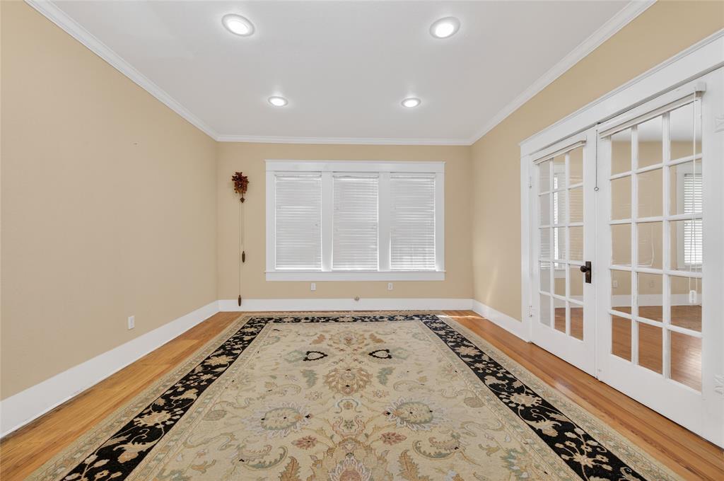 214 E College Street - Photo 15