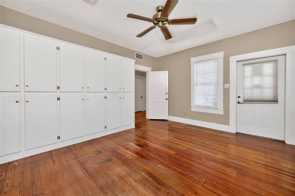 214 E College Street - Photo 18