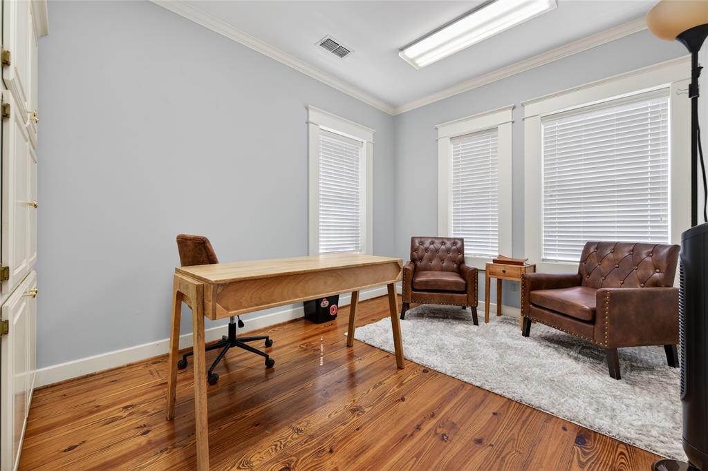 214 E College Street - Photo 20
