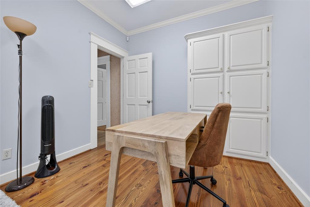 214 E College Street - Photo 21